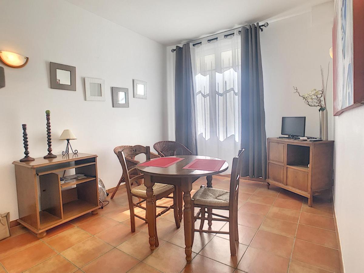 Anne De La Maison Blanche Apartment Avignon