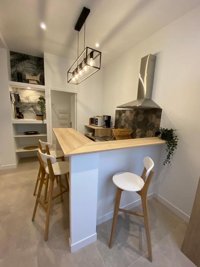 Anne De La Maison Blanche Apartment Avignon